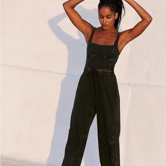 NWT FREE PEOPLE - FP movement inbound onesie - small - Picture 4 of 8